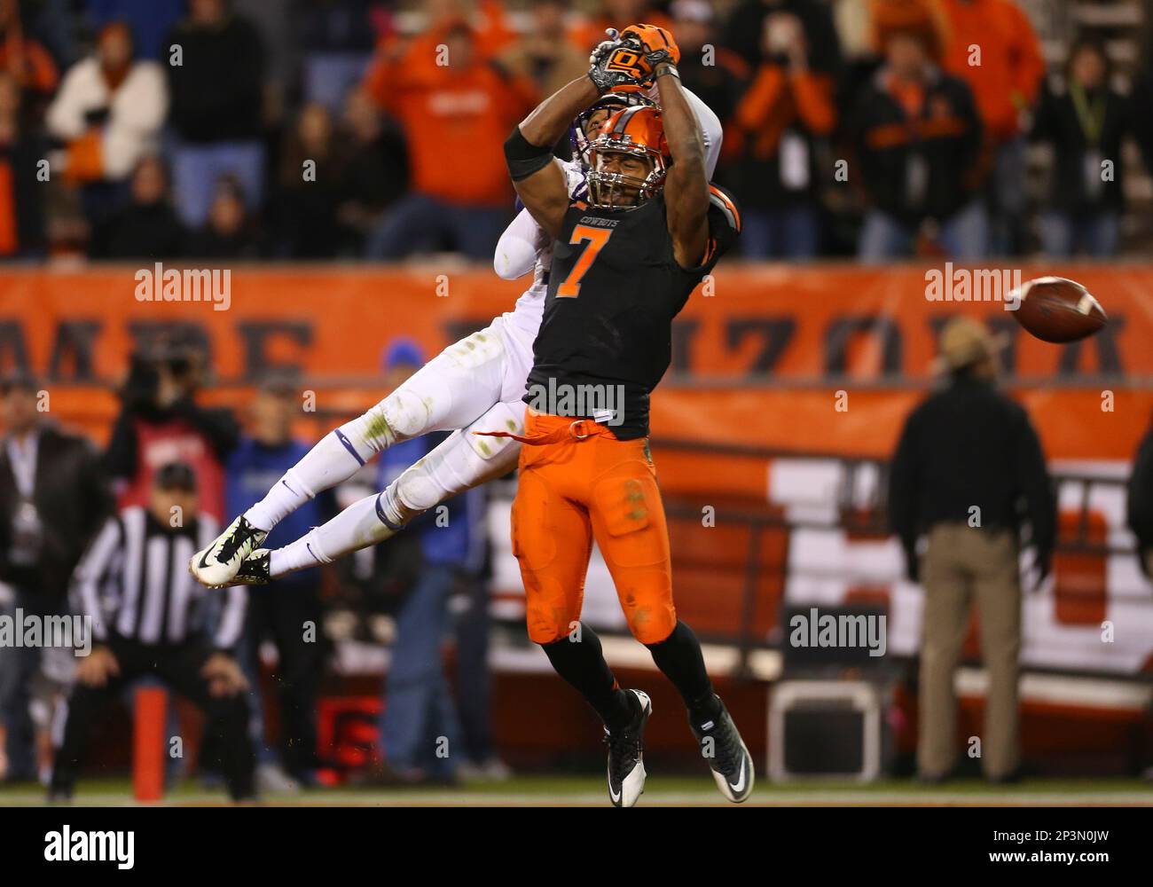 02 January 2015: Oklahoma State Cowboys quarterback Mason Rudolph (10)  warms up before the Ticket City Cactus Bowl game between the Oklahoma State  Cowboys and the Washington Huskies at Sun Devil Stadium