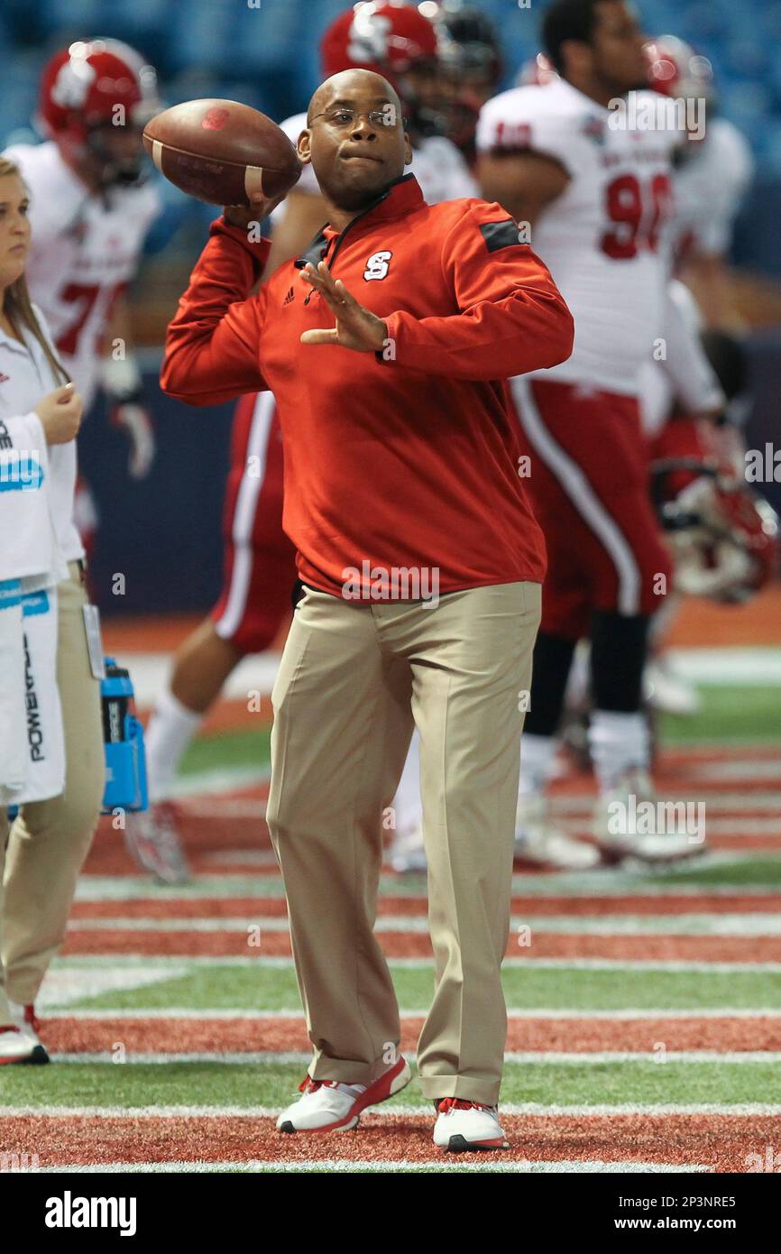 26 December 2014: North Carolina State Wolfpack Running Backs coach Desmond  Kitchings during Pre-Game before the 2014 BITCOIN St. Petersburg Bowl  between the North Carolina State Wolfpack and the UCF Knights at