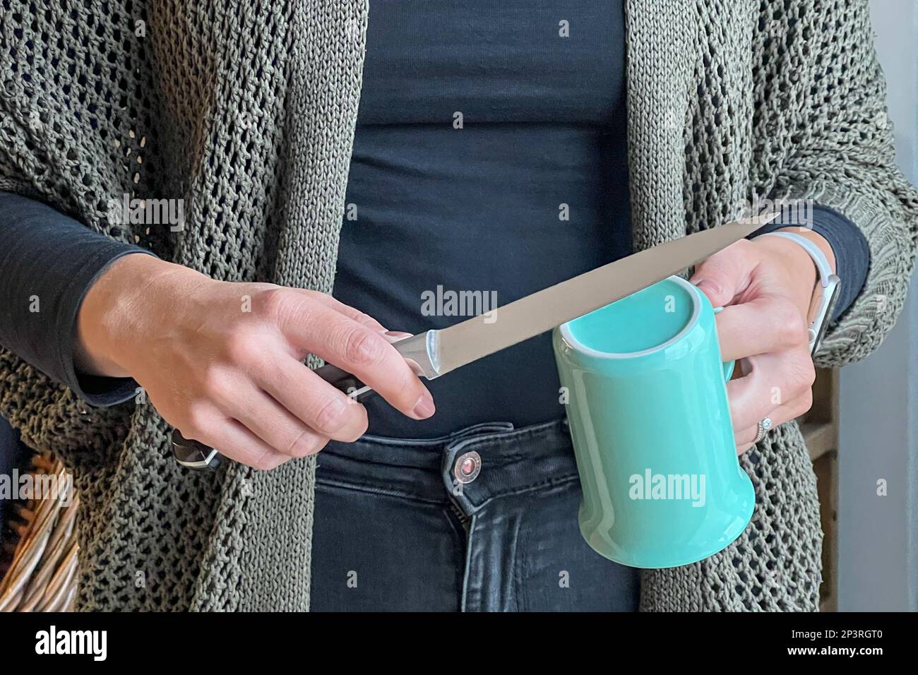 Sharpen knife coffee cup hires stock photography and images Alamy
