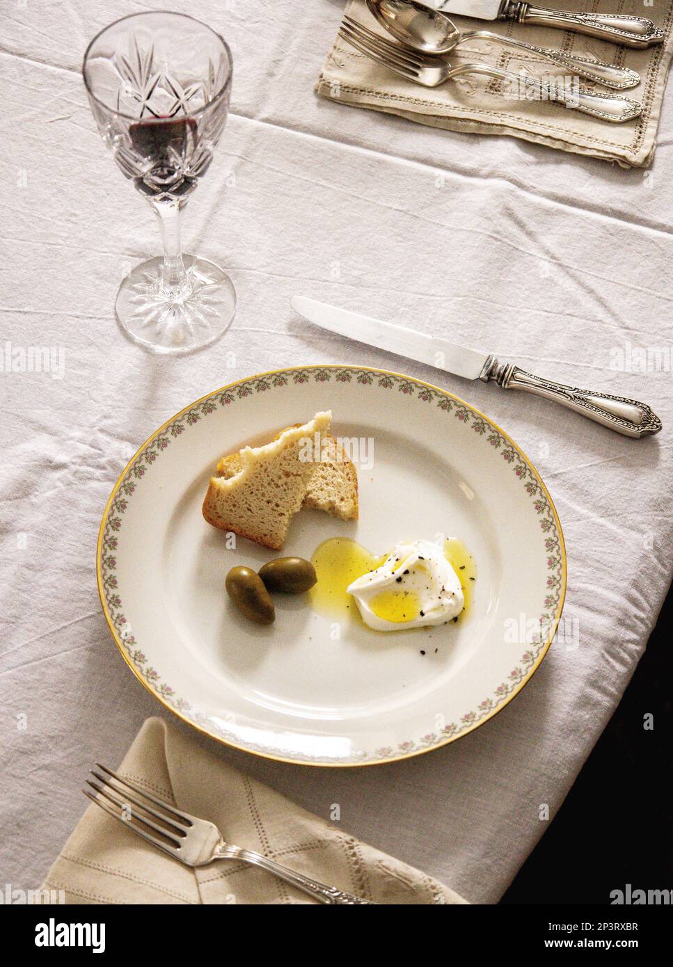 Setting special table hi-res stock photography and images - Alamy
