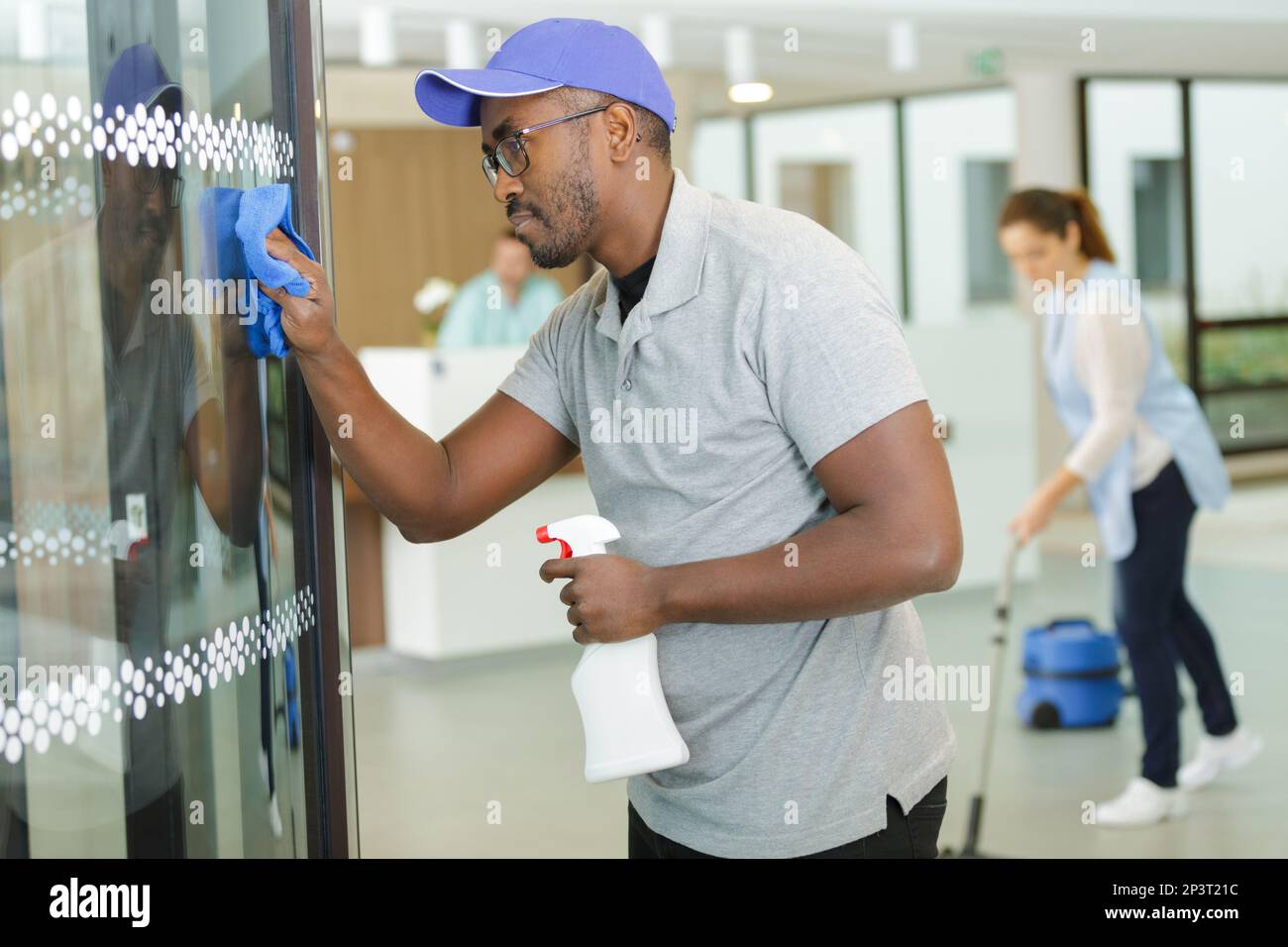Hospital cleaning bucket hi-res stock photography and images - Alamy