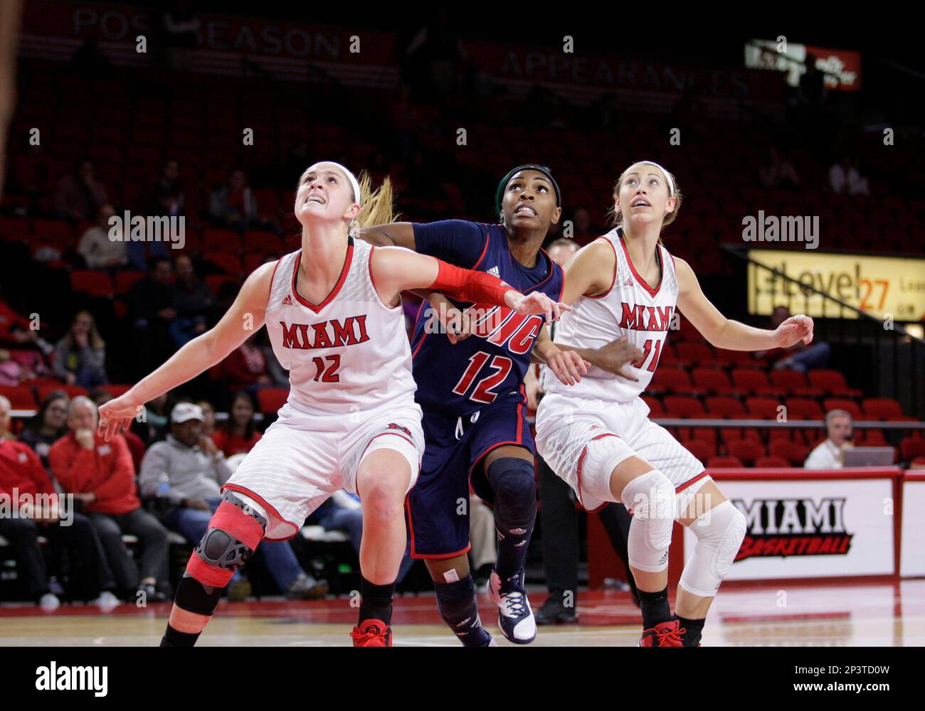 November 22 2014 Miami (OH) RedHawks forward Hannah McCue (12) boxes