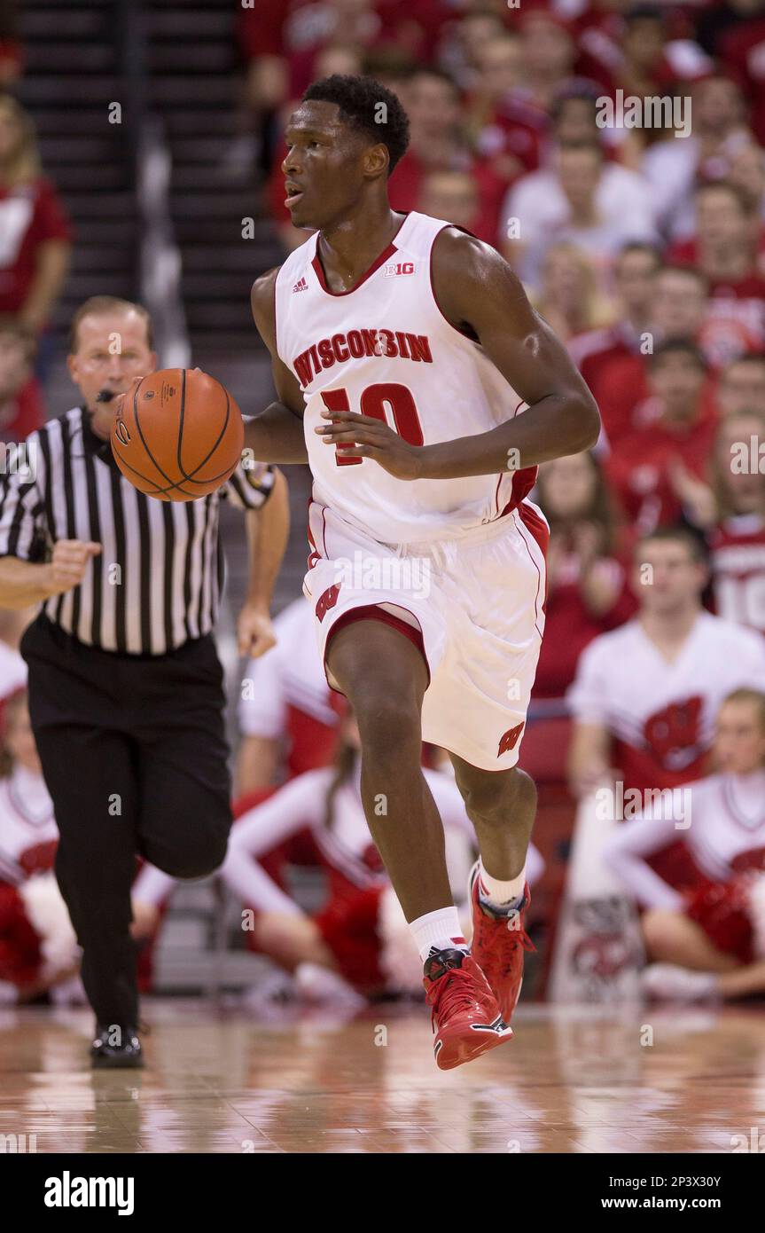 November 22, 2014 Wisconsin Badgers forward Nigel Hayes 10 dribbles