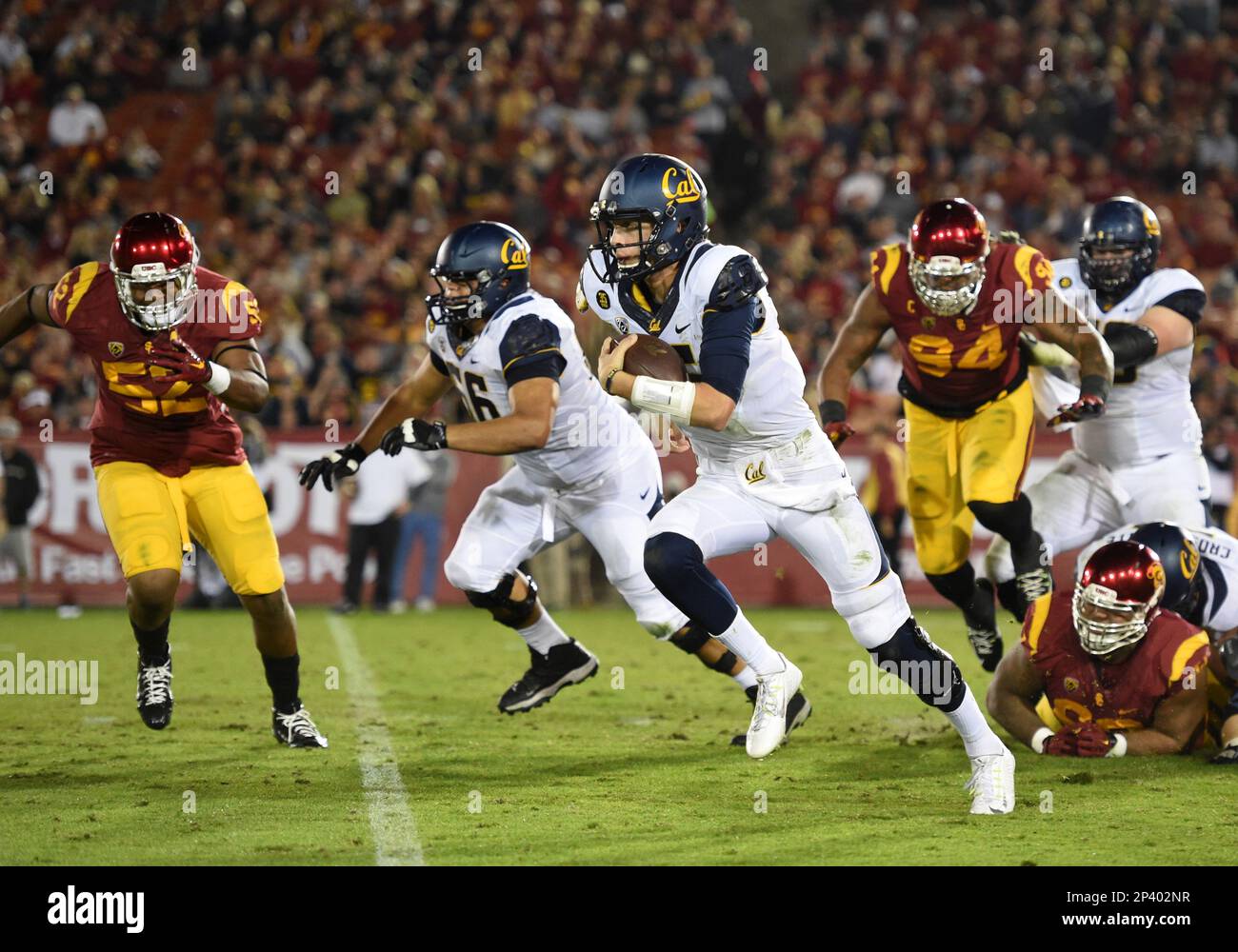 13 November 2014: California Golden Bears quarterback Jared Goff (16 ...