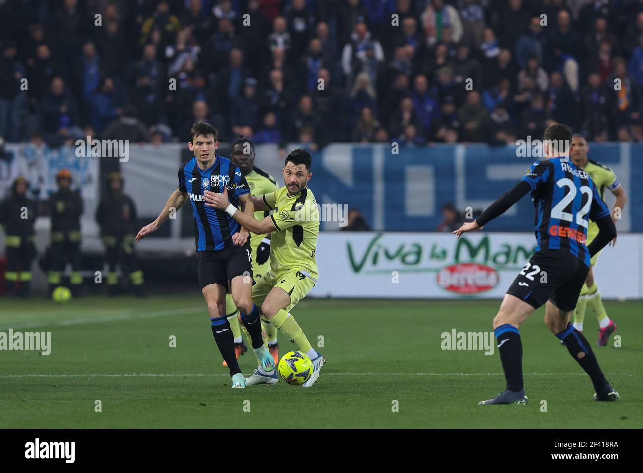 Bergamo, Italy. 19th Feb, 2023. Italy, Bergamo, feb 23 2023: Lorenzo  Colombo (Lecce striker) pressing in front court in the second half during  soccer game ATALANTA vs LECCE, Serie A Tim 2022-2023