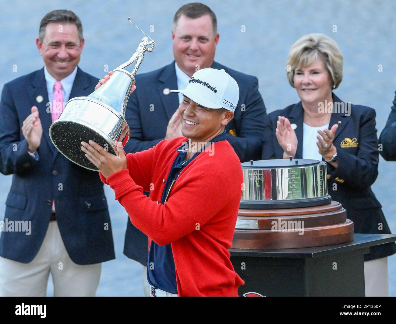 Orlando, FL, USA. 5th Mar, 2023. Kurt Kitayama hoist the 2023 Arnold