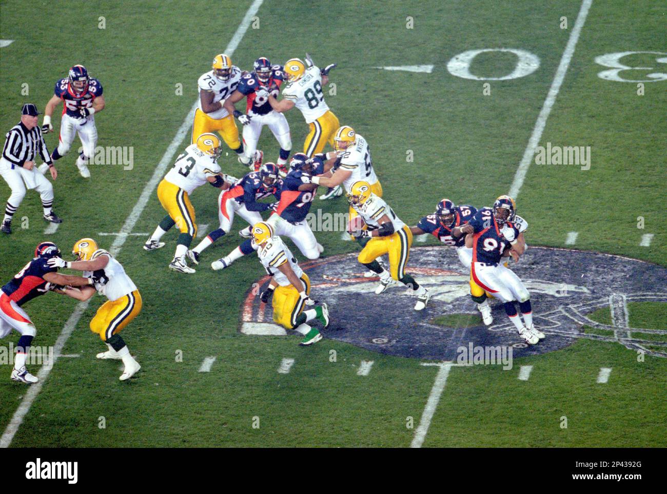 January 25, 1998: Running Dorsey Levens #25 of the Green Bay Packers  carries the football against the Denver Broncos in Super Bowl XXXII at  Qualcomm Stadium in San Diego, CA. The Denver