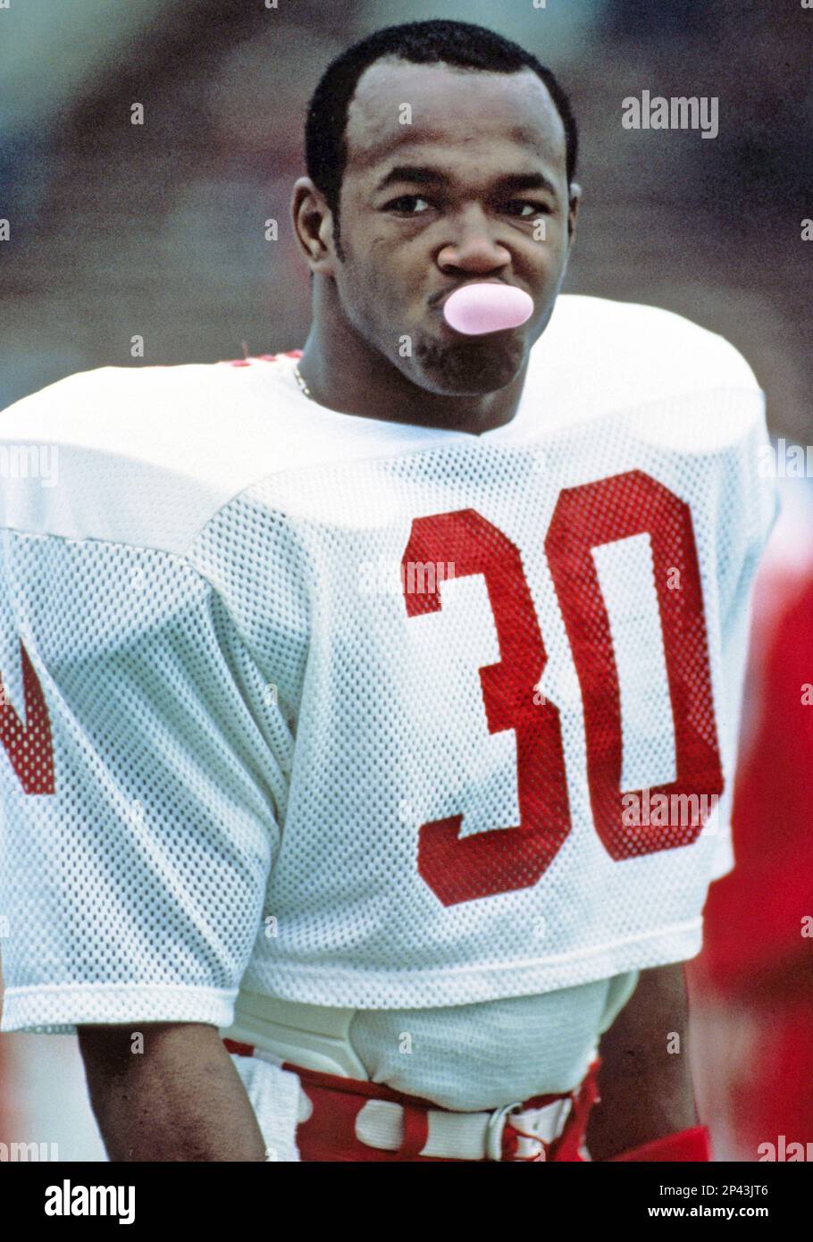 University of Nebraska running back Mike Rozier (30) sets for play in 1983. (AP Photo / Al Messerschmidt Stock Photo - Alamy