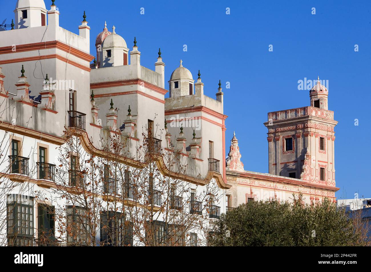 Viewpoint towers of Casa de las cinco torres and Casa de las cuatro