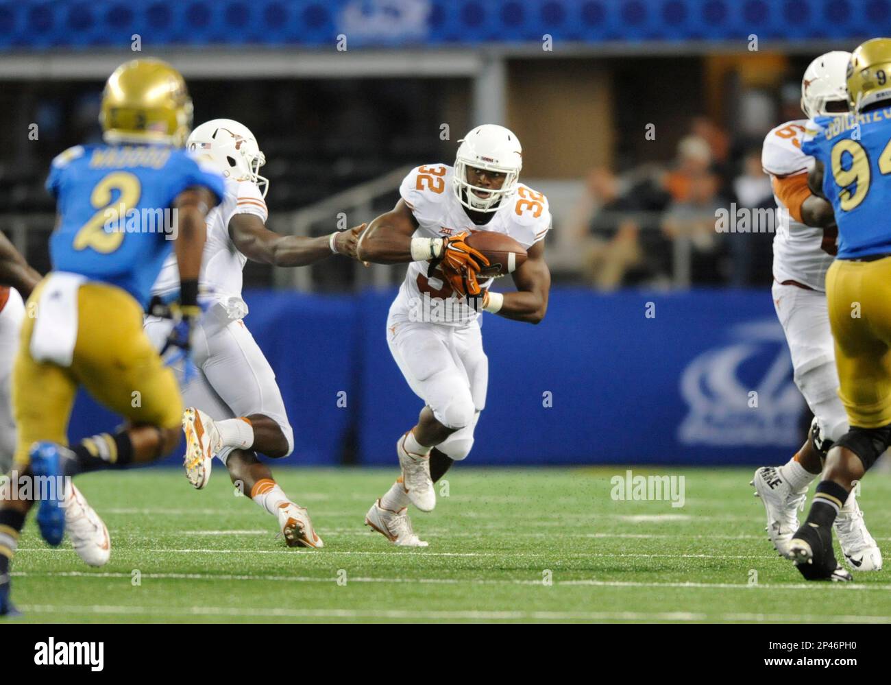 September 13, 2014 Texas Longhorns running back Johnathan Gray 32 in an NCAA Advocare Cowboys