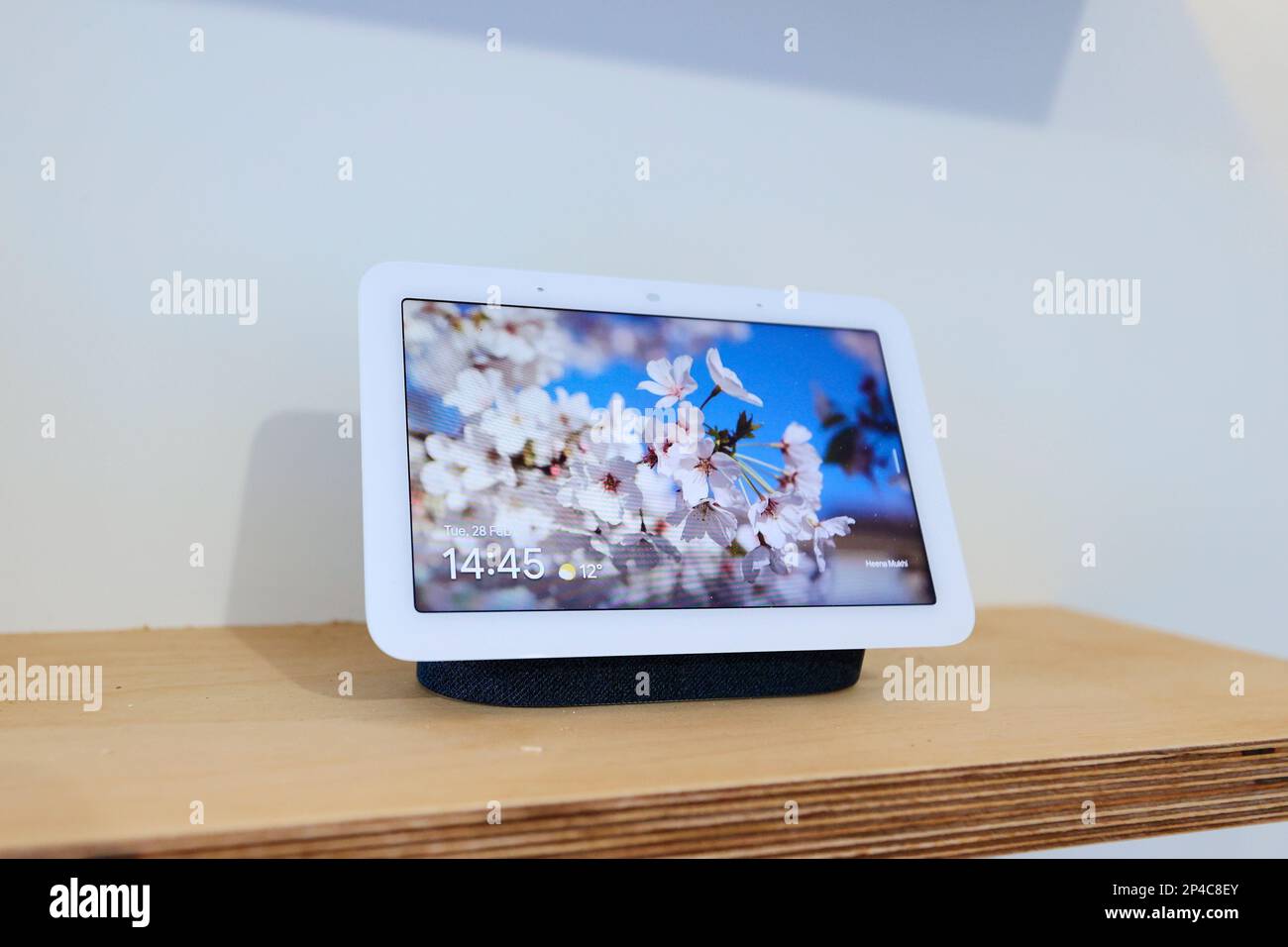 Barcelona, Catalonia, Spain. 28th Feb, 2023. The Nest Hub Max, a smart display by Google, being exhibited at the Android Avenue at the Mobile World Congress 2023. (Credit Image: © Brisa Palomar/Pacific Press via ZUMA Press Wire) EDITORIAL USAGE ONLY! Not for Commercial USAGE! Stock Photo