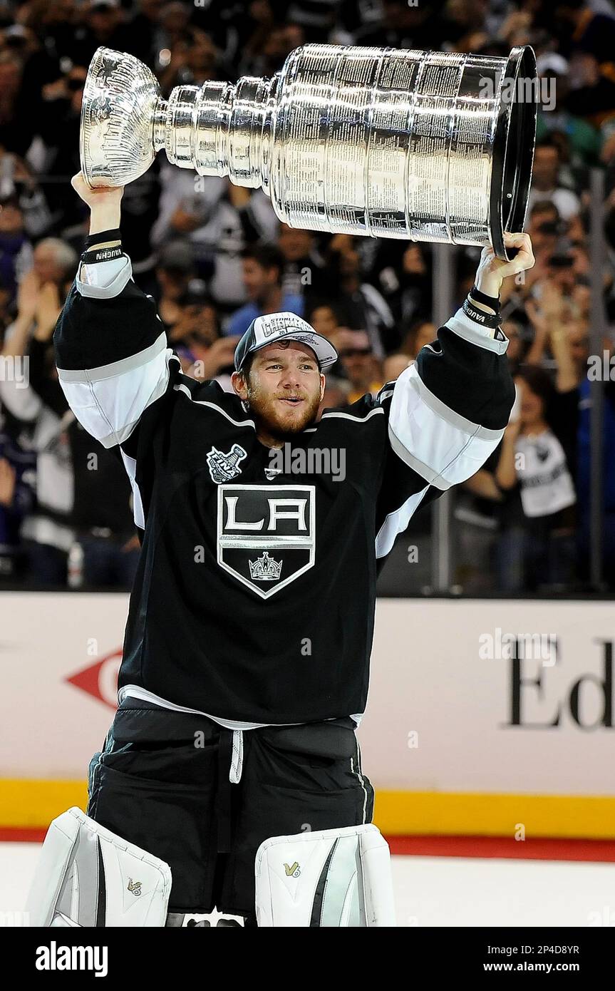 LA Kings win 2014 Stanley Cup