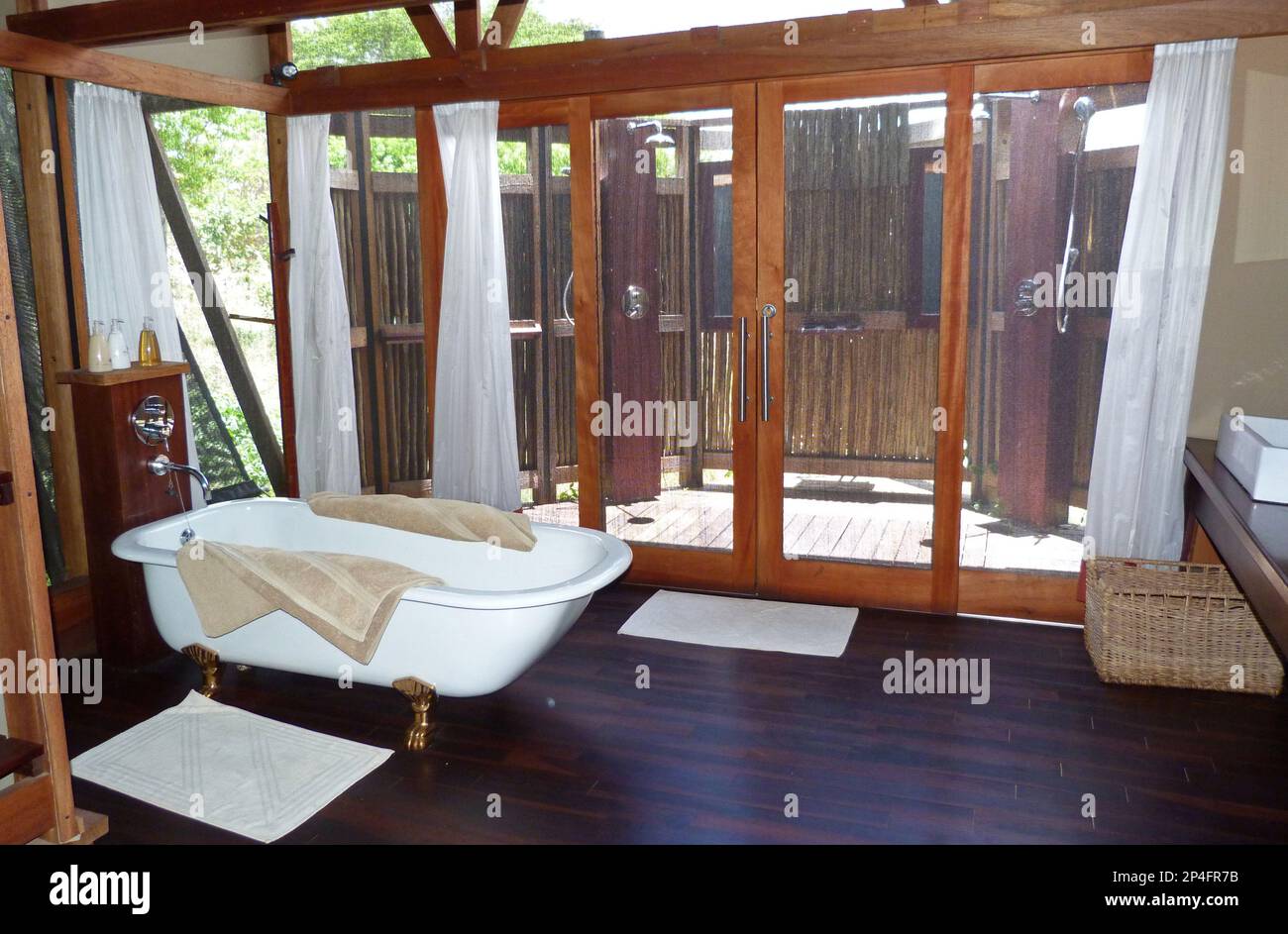 Interior of the bathroom of the Safari Lodge, Lebala, Okavango Delta