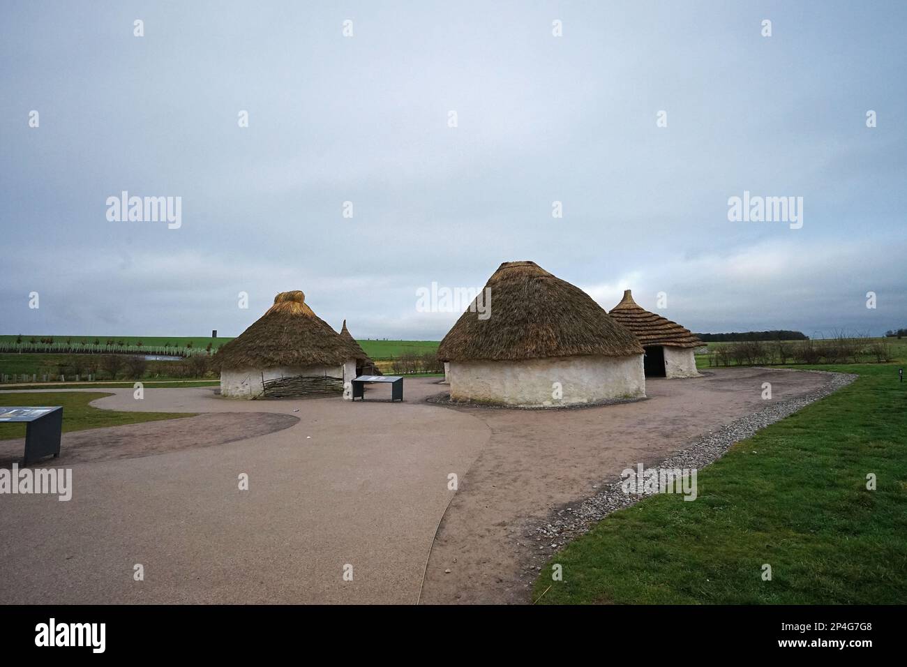 Exterior architecture and design of Neolithic houses at Stonehenge