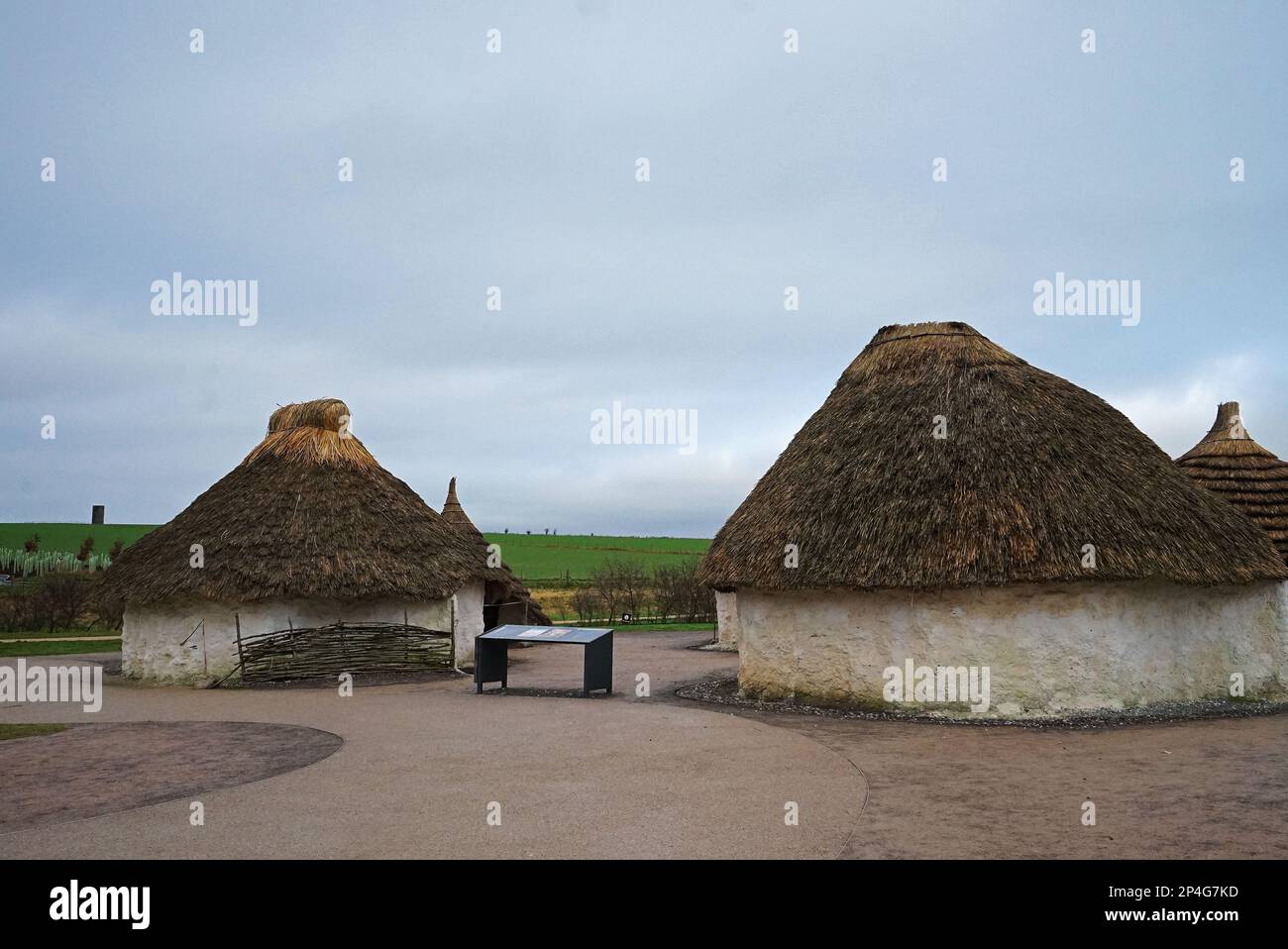 Exterior architecture and design of Neolithic houses at Stonehenge
