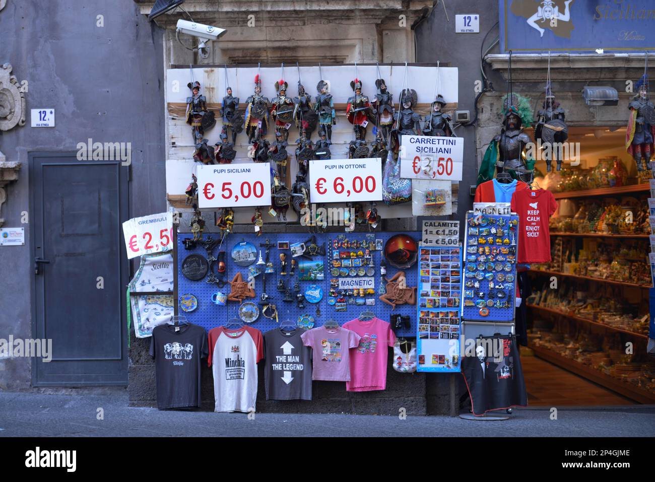 Tourist souvenir shop Catania Sicily Stock Photo - Alamy, image size:1300x957