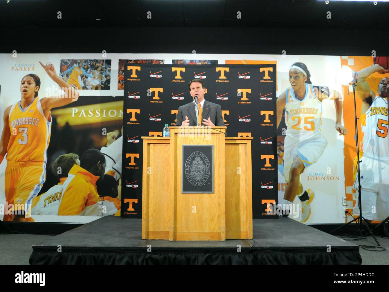 University of tennessee athletic director dave hart answers question