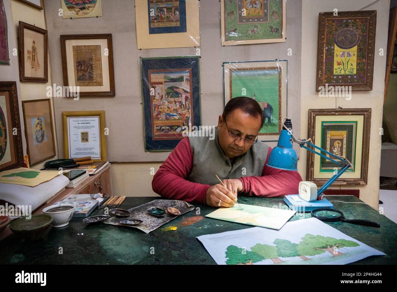 India, Rajasthan, Bikaner, Tirham, Municipal Road, Bikaner Miniature Arts, artist Shiv Swami painting Stock Photo