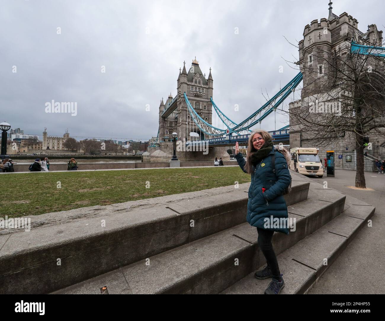 tower-bridge-experience-london-stock-photo-alamy