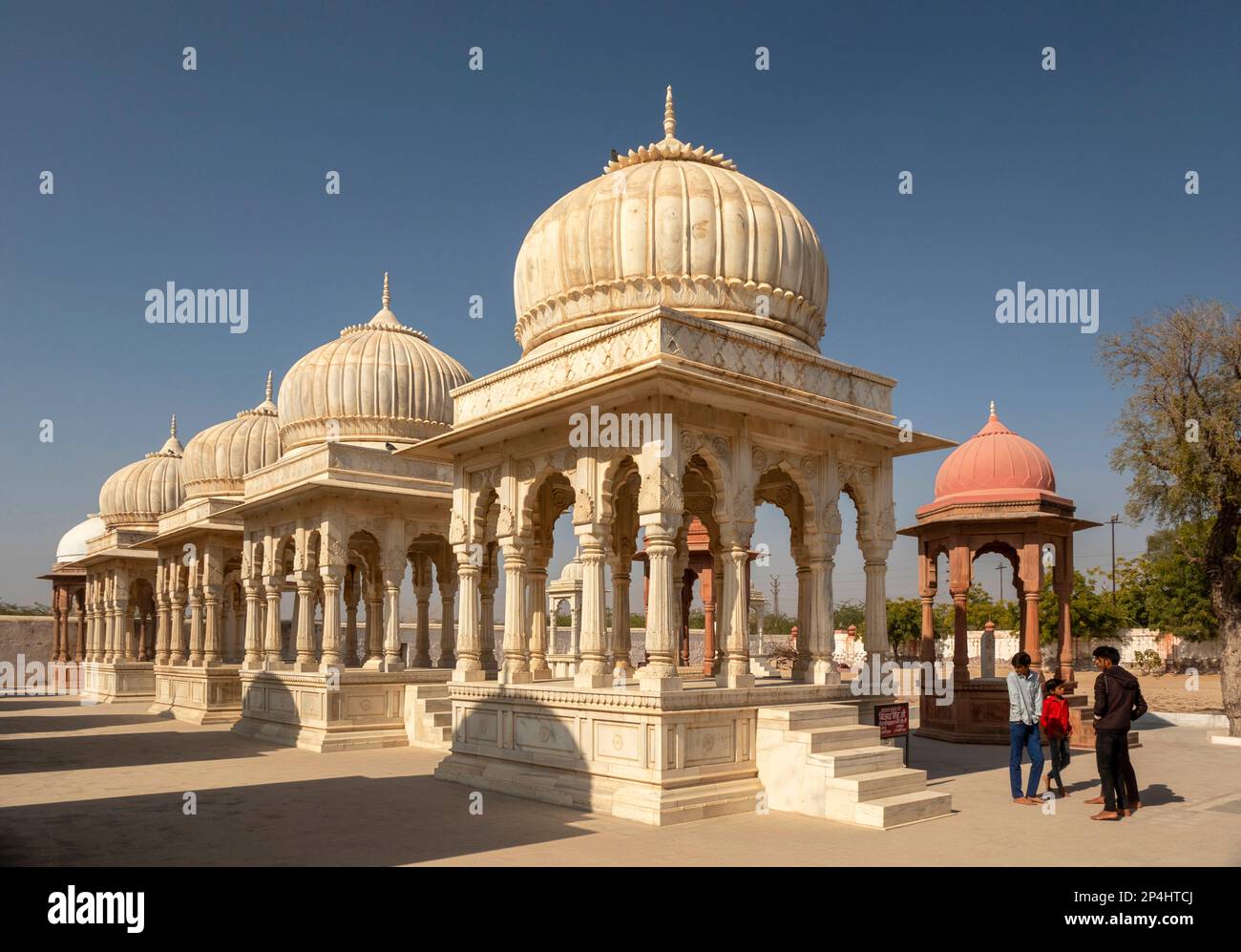 India, Rajasthan, Bikaner, Devikund Chhatri, Royal Crematorium, visitors at marble and stone Royal Memorials Stock Photo