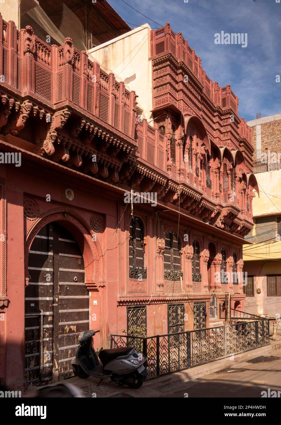 India, Rajasthan, Bikaner, Old City, Aasaniyon Ka Chowk, Tanisha