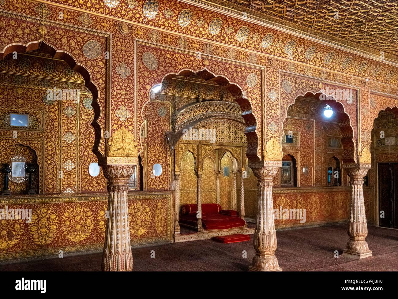 India, Rajasthan, Bikaner, Junagarh Fort, Anup Mahal, Private Audience Hall, gold leaf decoration Stock Photo