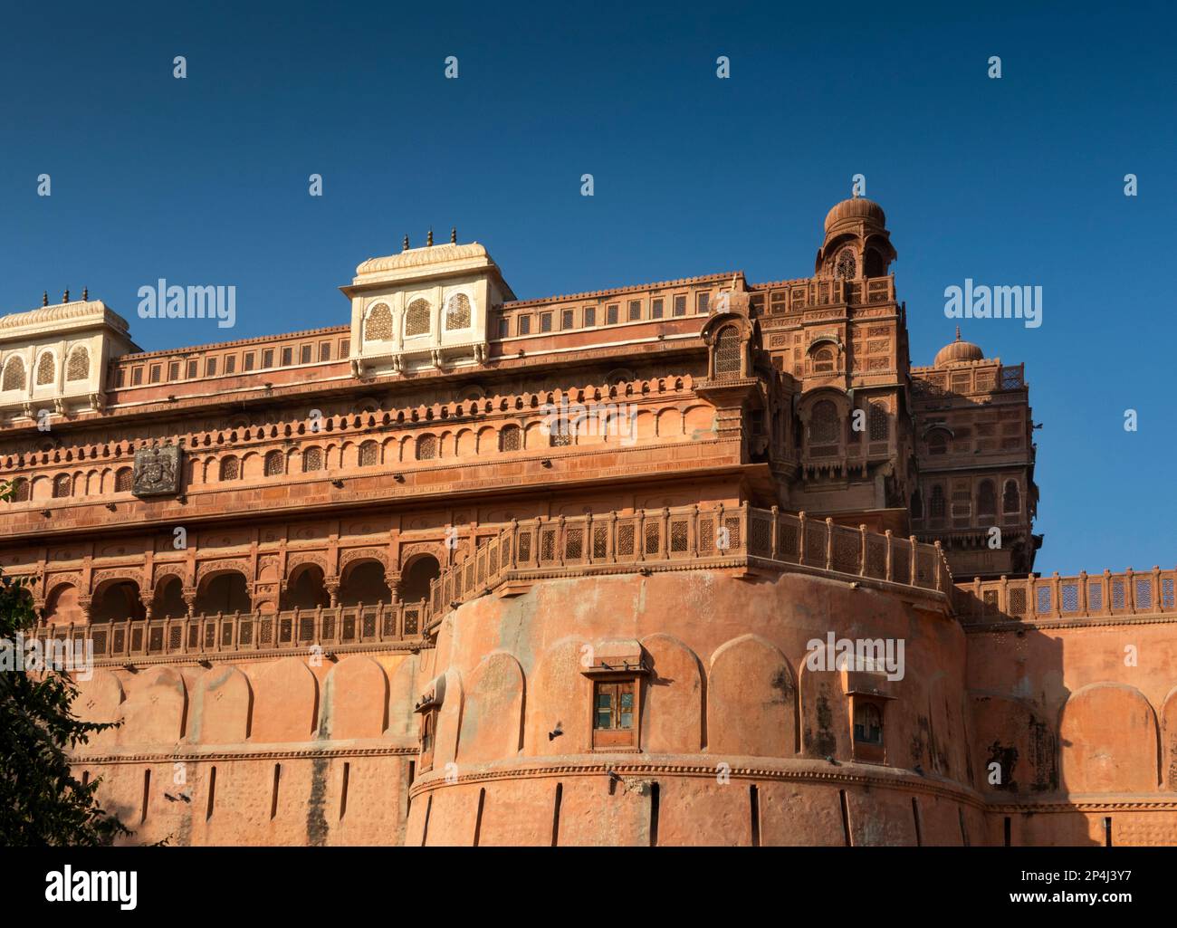 India; Rajasthan; Bikaner; Junagarh Fort; 1500s fortified palace built by Raja Rai Singh; outer walls and apartments Stock Photo