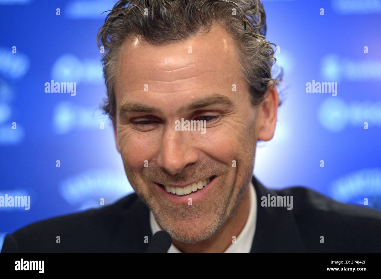 Vancouver Canucks take leap of faith with new president Trevor Linden -  Sports Illustrated