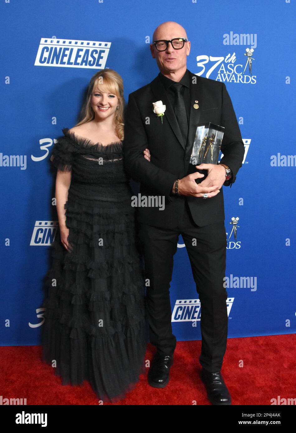 Melissa rauch night court hi-res stock photography and images - Alamy