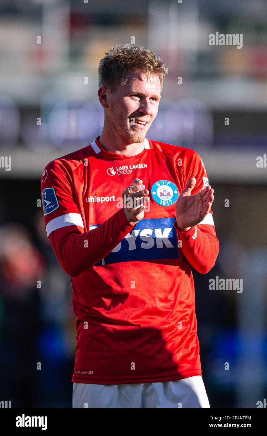 Орыс әйелдерінің жасырын камера порнографиясы