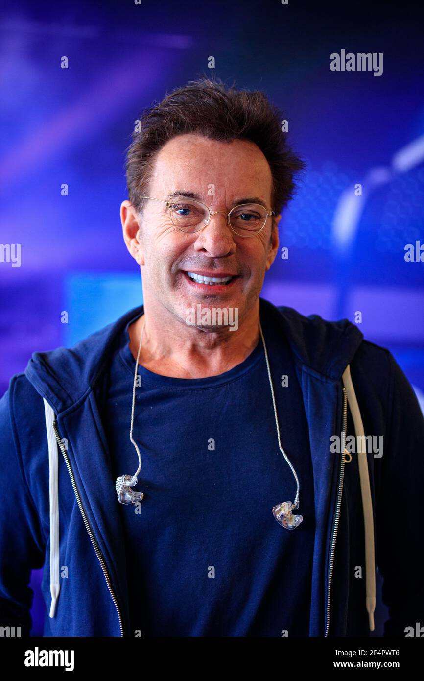 UTRECHT Gerard Joling during rehearsals for a new concert series by