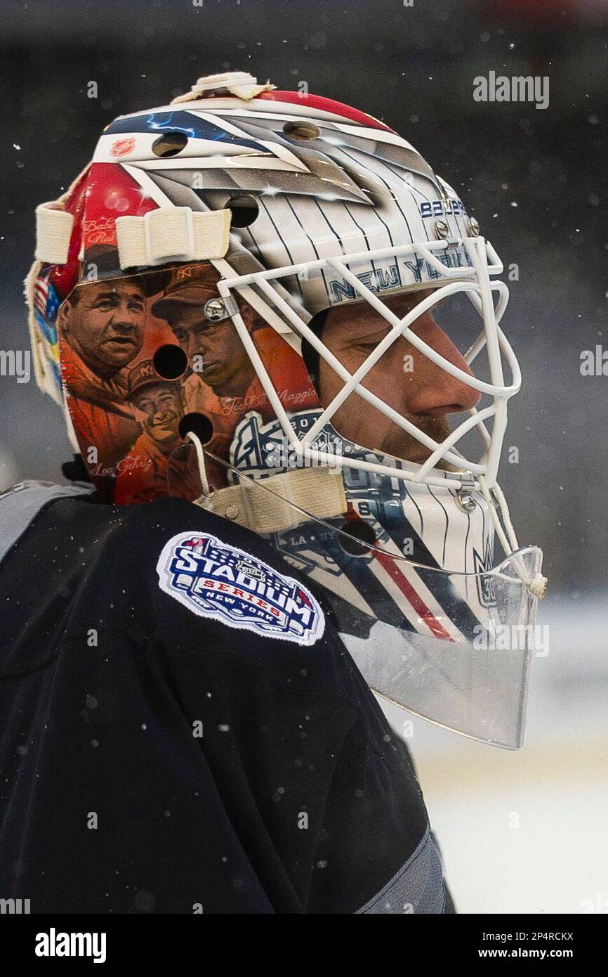 Trend Spotting: Henrik Lundqvist's Glove - The Point Data-driven hockey  storytelling that gets right to the point., image size:866x1390