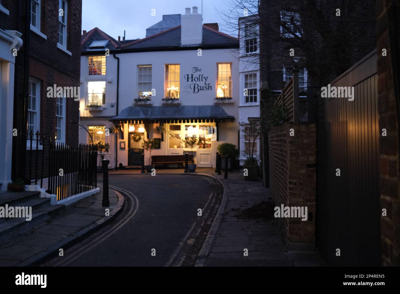 The Holly Bush is a small pub in a tiny corner, off the beaten track in a little enclave in Hampstead, North West London Stock Photo