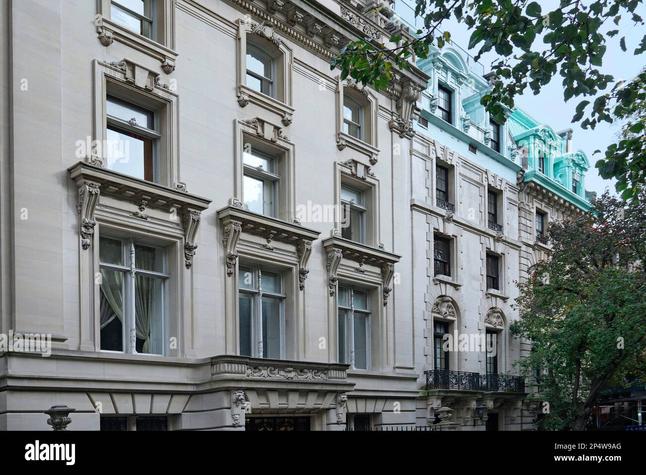 New York City, French Renaissance style mansions in Upper East Side of Manhattan, built in 1890s Stock Photo