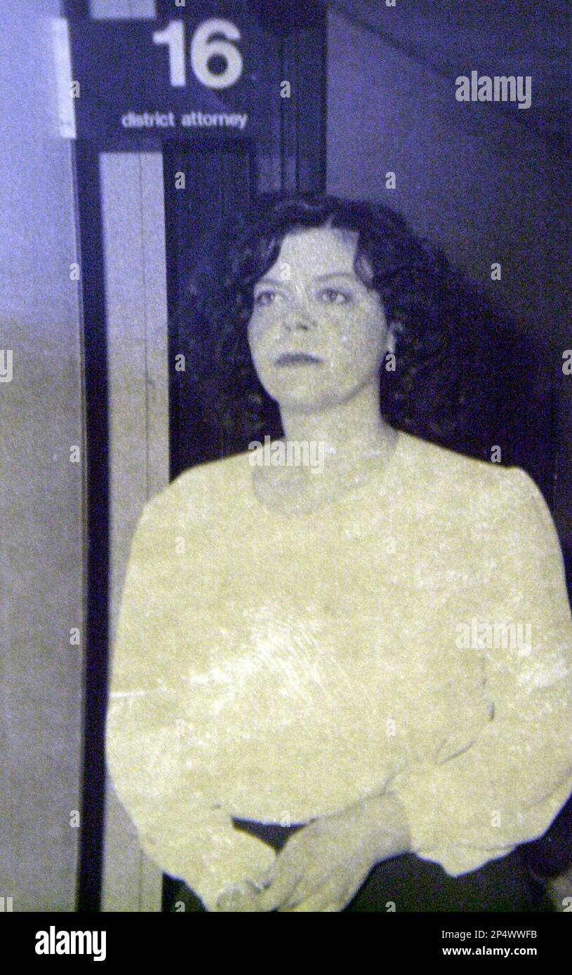 https://c8.alamy.com/comp/2P4WWFB/premium-content-special-rates-apply-this-is-a-1988-file-photo-of-marjorie-diehl-armstrong-in-the-erie-county-courthouse-in-may-1988-at-time-she-was-facing-trial-in-the-murder-of-a-boyfriend-diehl-armstrong-would-later-be-convicted-in-the-collar-bomb-murder-of-erie-pizza-delivery-man-brian-wells-ap-photoerie-times-news-charles-mccormick-mags-out-2P4WWFB.jpg