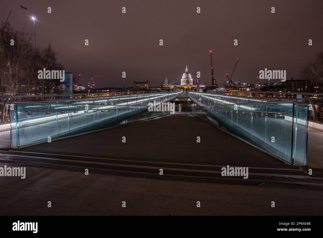 Landmarks of london hi-res stock photography and images - Alamy