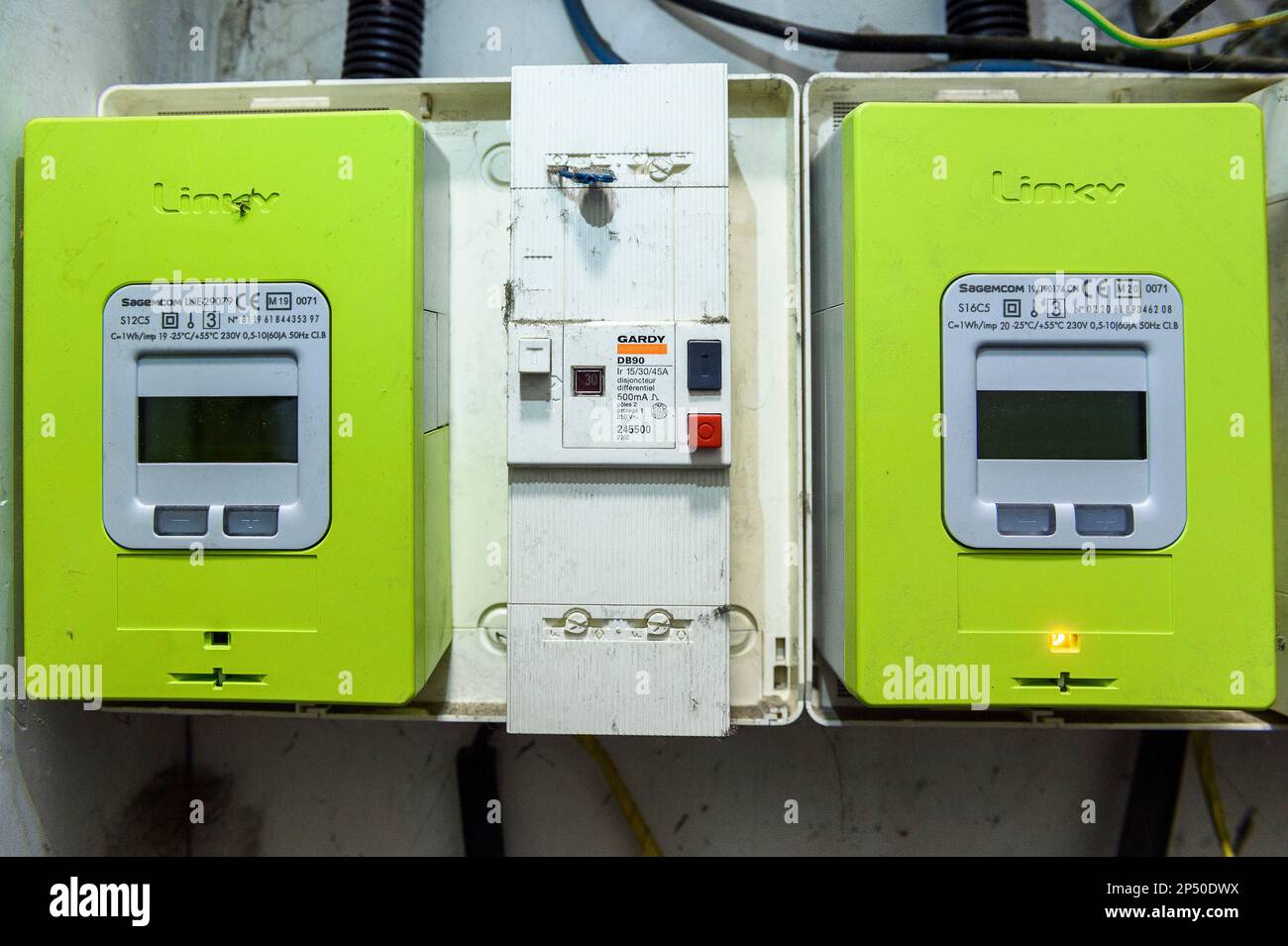 Linky Electricity meter  Compteurs electrique Linky - compteur intelligent  Stock Photo - Alamy