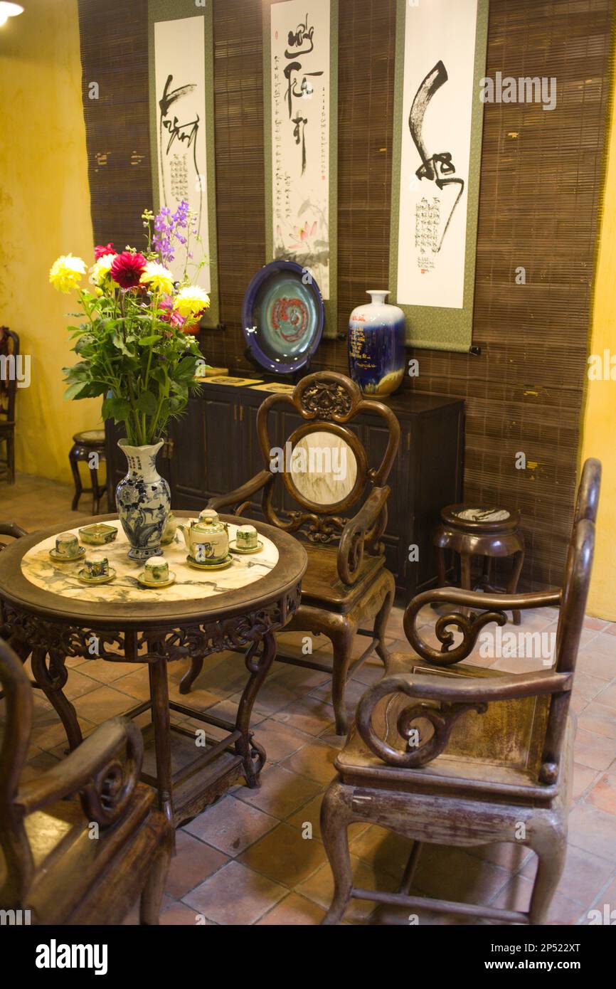 Vietnam, Hanoi, traditional house, interior Stock Photo - Alamy