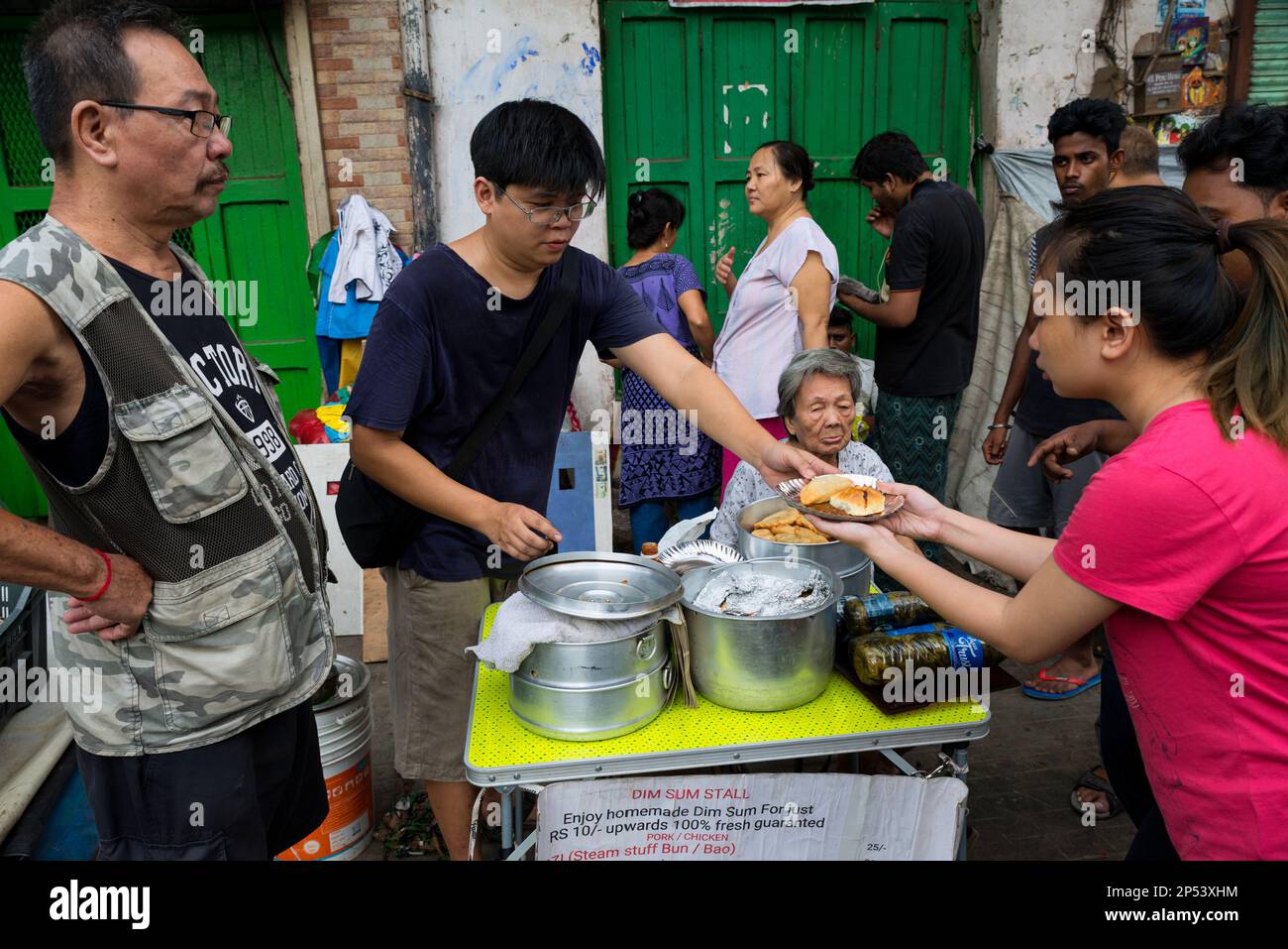 Chinese street food Stock Photo - Alamy