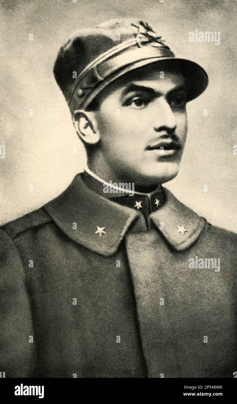 1916 ca. , TRENTO , Trentino Alto Adige , Italy : The italian potriot  DAMIANO CHIESA ( 1894 - 1916 ) . Killed by the austrian in Trento  - Italia foto storiche - HISTORY  - WWI - PRIMA GUERRA MONDIALE - World War - Great War - Grande Guerra  - POLITICA - POLITIC - PATRIA - PATRIOTA - EROE - HERO - baffi - moustache - hat - cappello - irredentista  - military uniform - uniforme divisa militare  ----  Archivio GBB Stock Photo