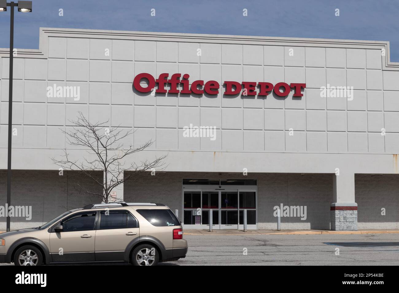 Anderson Circa March 2023 Office Depot Strip Mall Location. Office