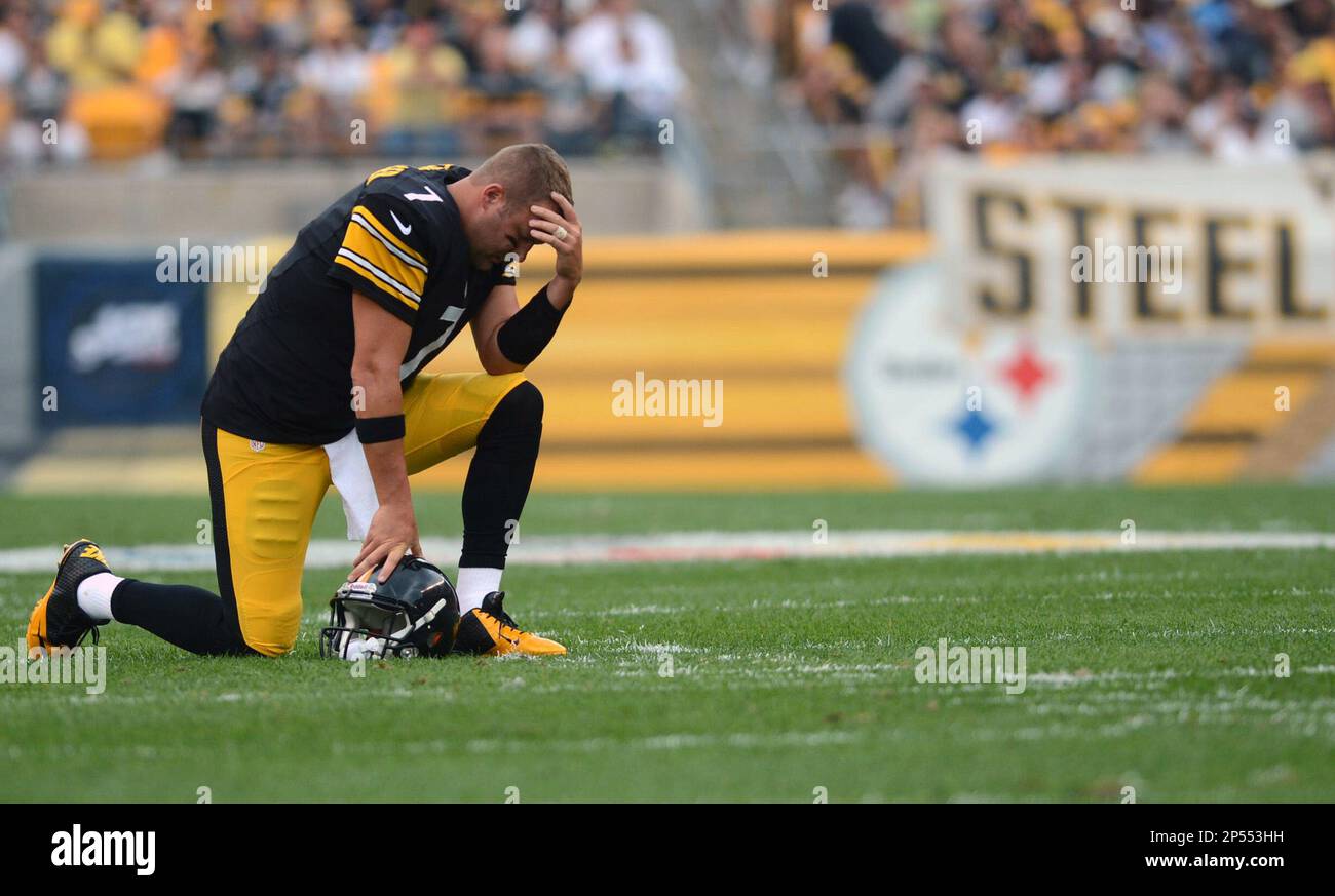 Ben Roethlisberger, Pittsburgh Steelers quarterback warms up at Super Bowl  XL featuring the Seattle Seahawks and the Pittsburgh Steelers at Ford Field  in Detroit, Mi., on February 5, 2006. (UPI Photo/John Angelillo