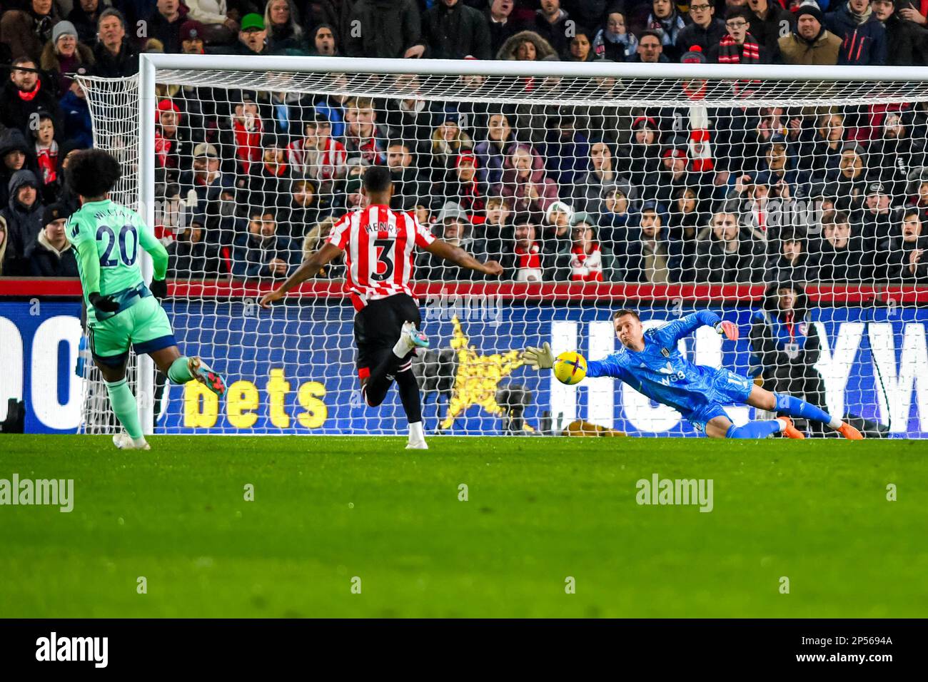 Fulham fc london hi-res stock photography and images - Page 13 - Alamy