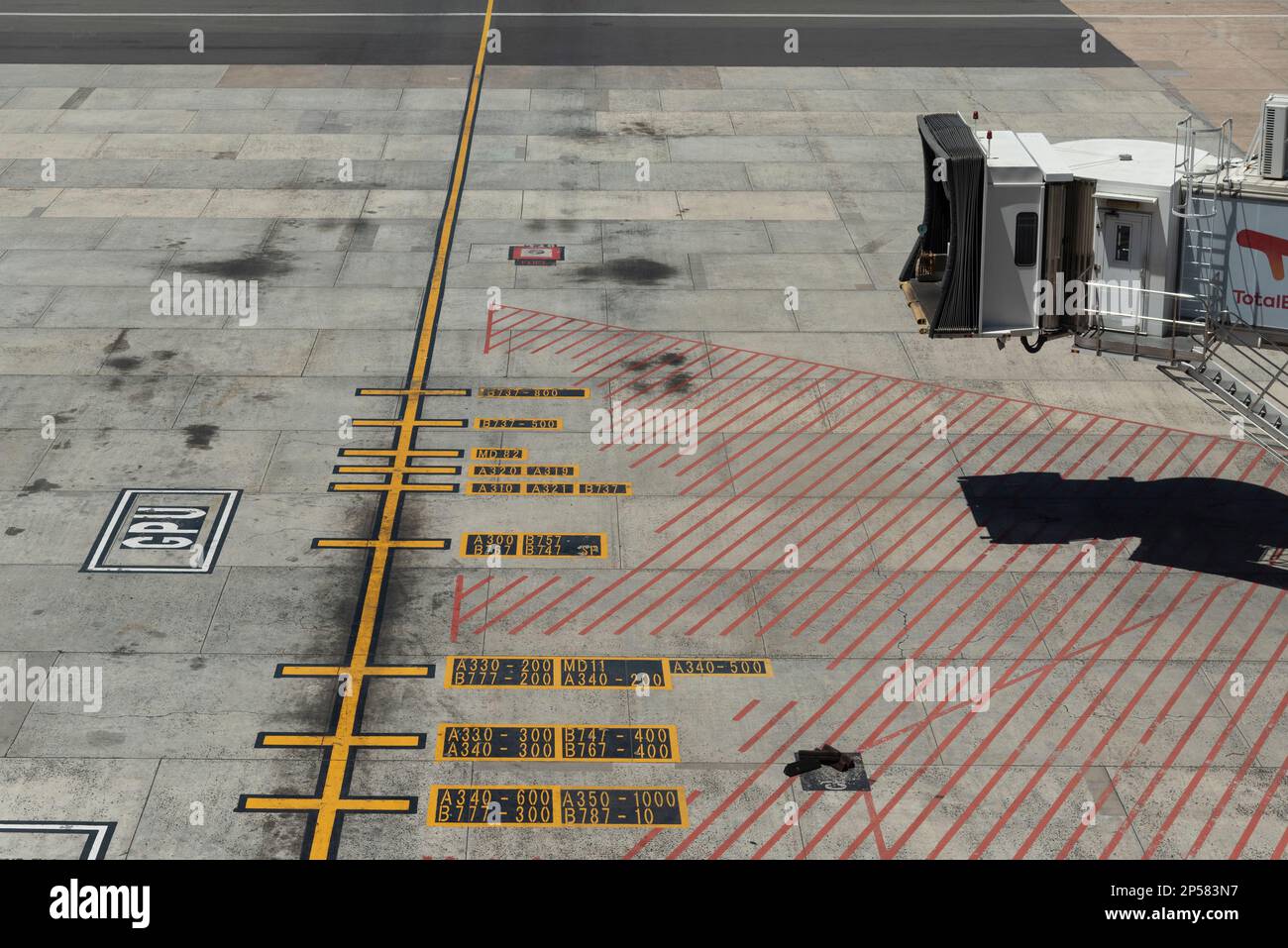 Cape Town, South Africa. 2023. Airport hatching lines with aircraft