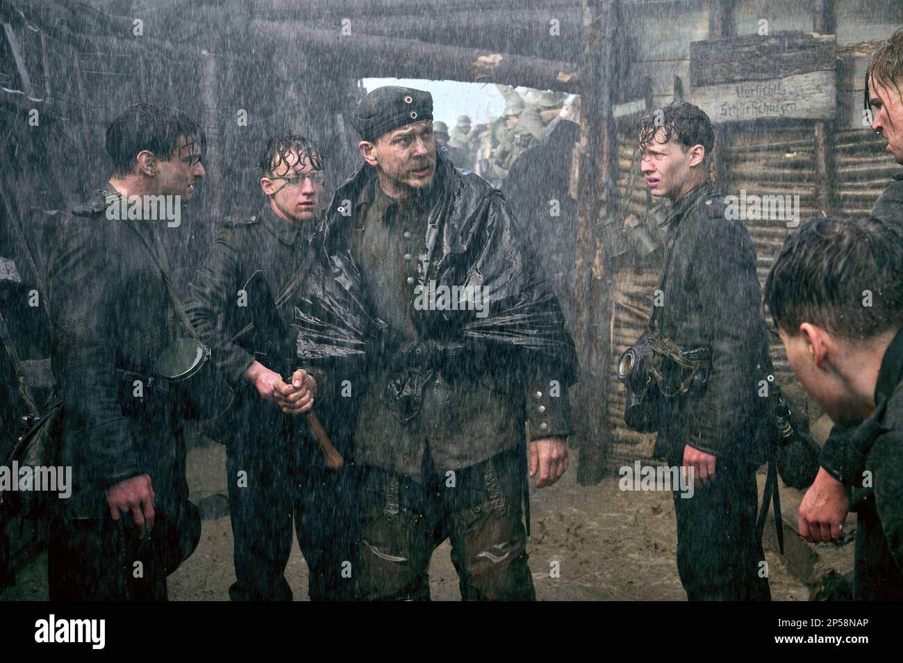 ALL QUIET ON THE WESTERN FRONT, (aka IM WESTEN NICHTS NEUES), Albrecht