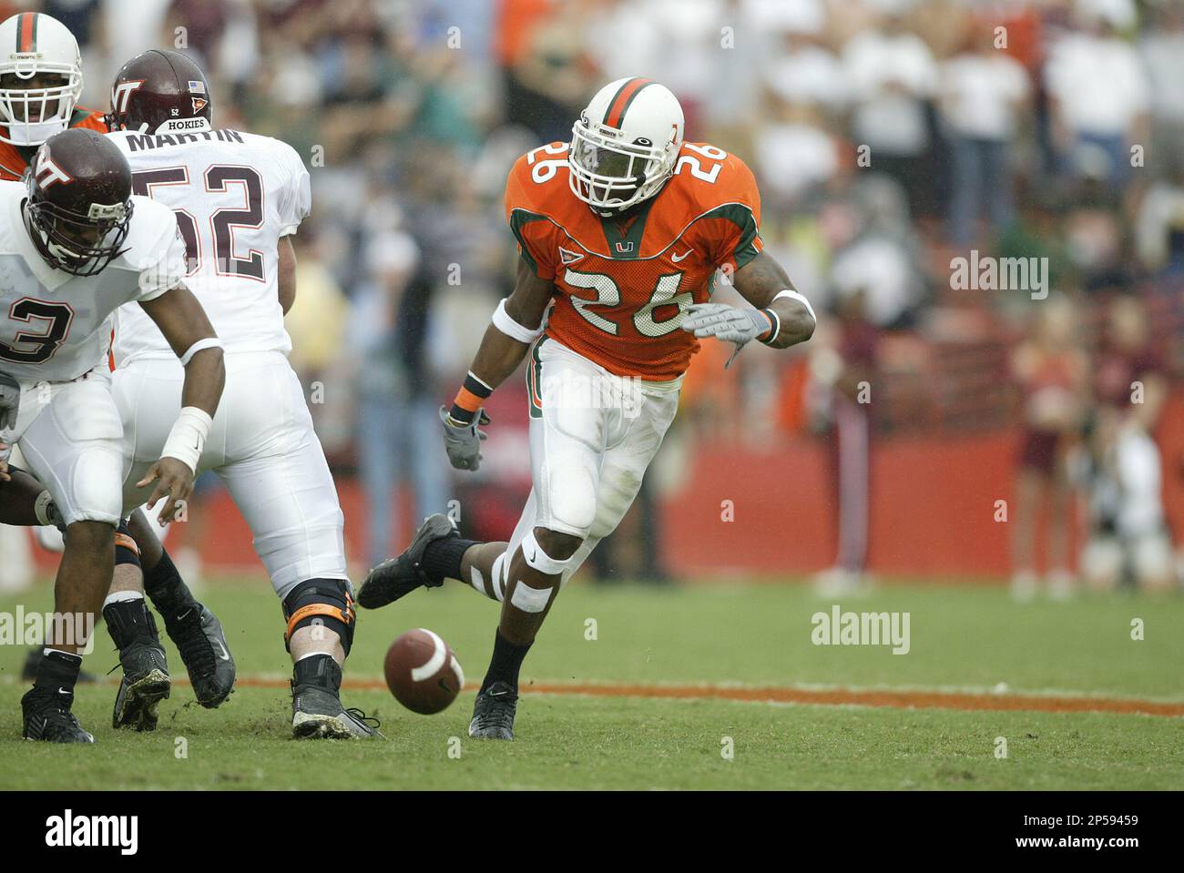 Miami Hurricanes Sean Taylor (26) rushes the passer against