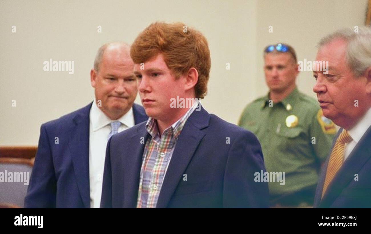 MURDAUGH MURDERS: A SOUTHERN SCANDAL, Paul Murdaugh (foreground ...