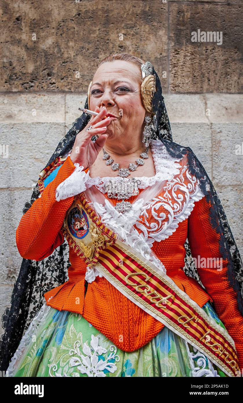 Fallera costume hi-res stock photography and images - Alamy