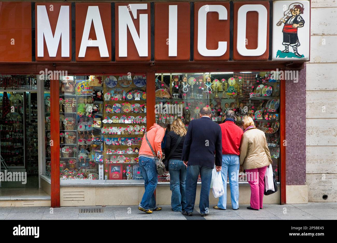 Zaragoza, Aragón, Spain: El Mañico. Calle Alfonso I, 14.Tourist shop Stock Photo