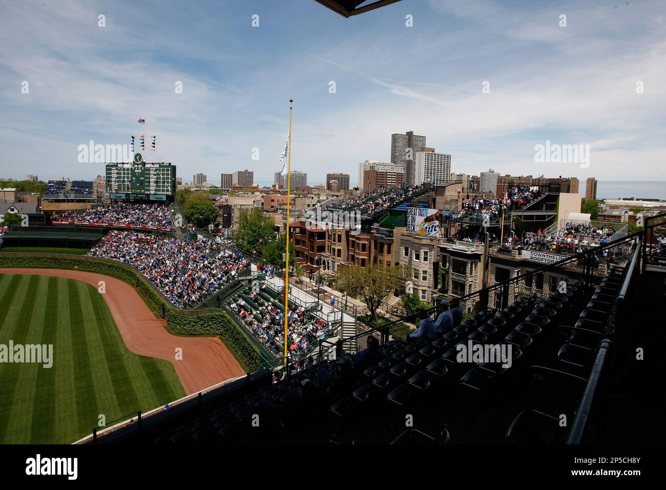 Buildings can be Cubs fans, too